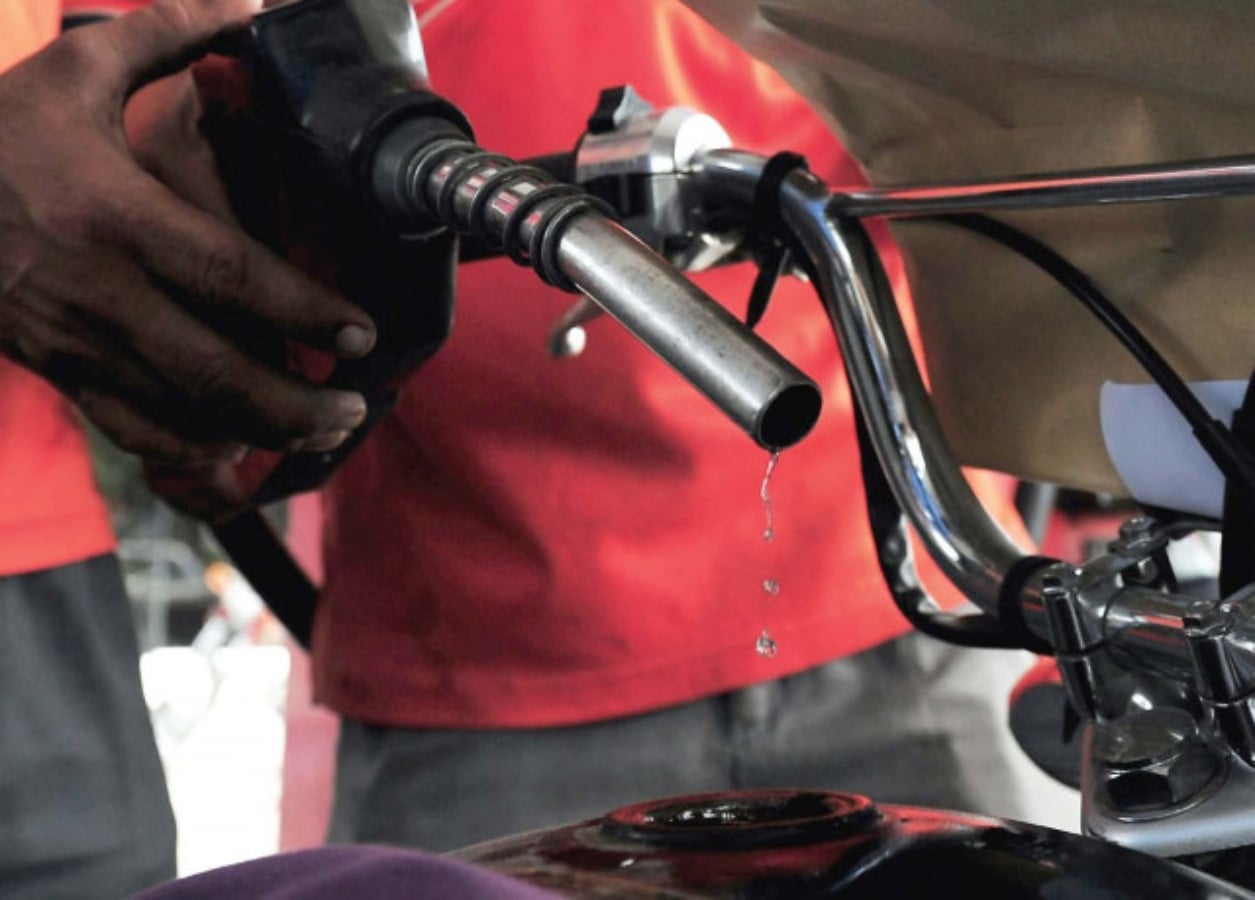 Government raises petrol price by Rs6.88, HSD by Rs5.62 for Sep 17
