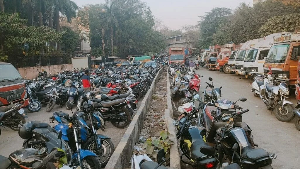 Chandivali 90Ft DP Road: After Protest, Hunger Strike & Jhoot Bolo Cake Cutting, Residents To Organise 'Sadbuddhi Havan' To Mark 3rd Anniversary Of BMC Inaction