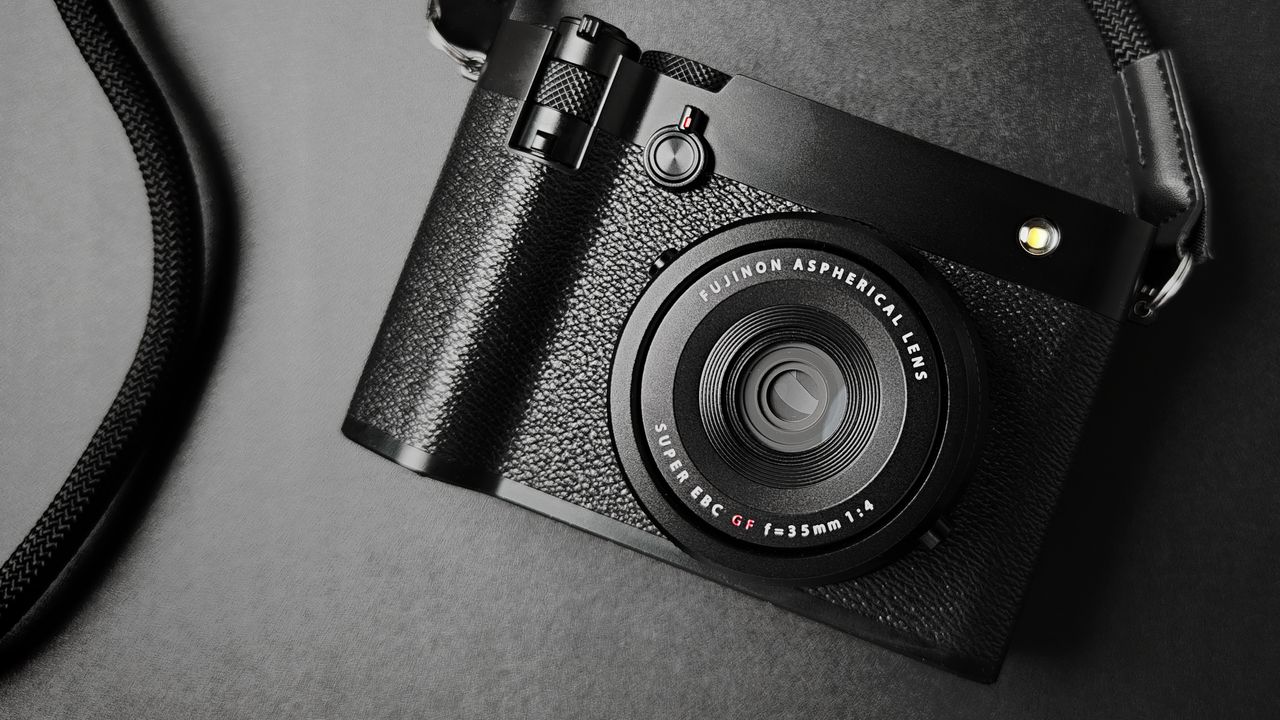 Compact camera wins third major industry award for "extreme standard" – it's one of a kind and earns 'Best of the Best'