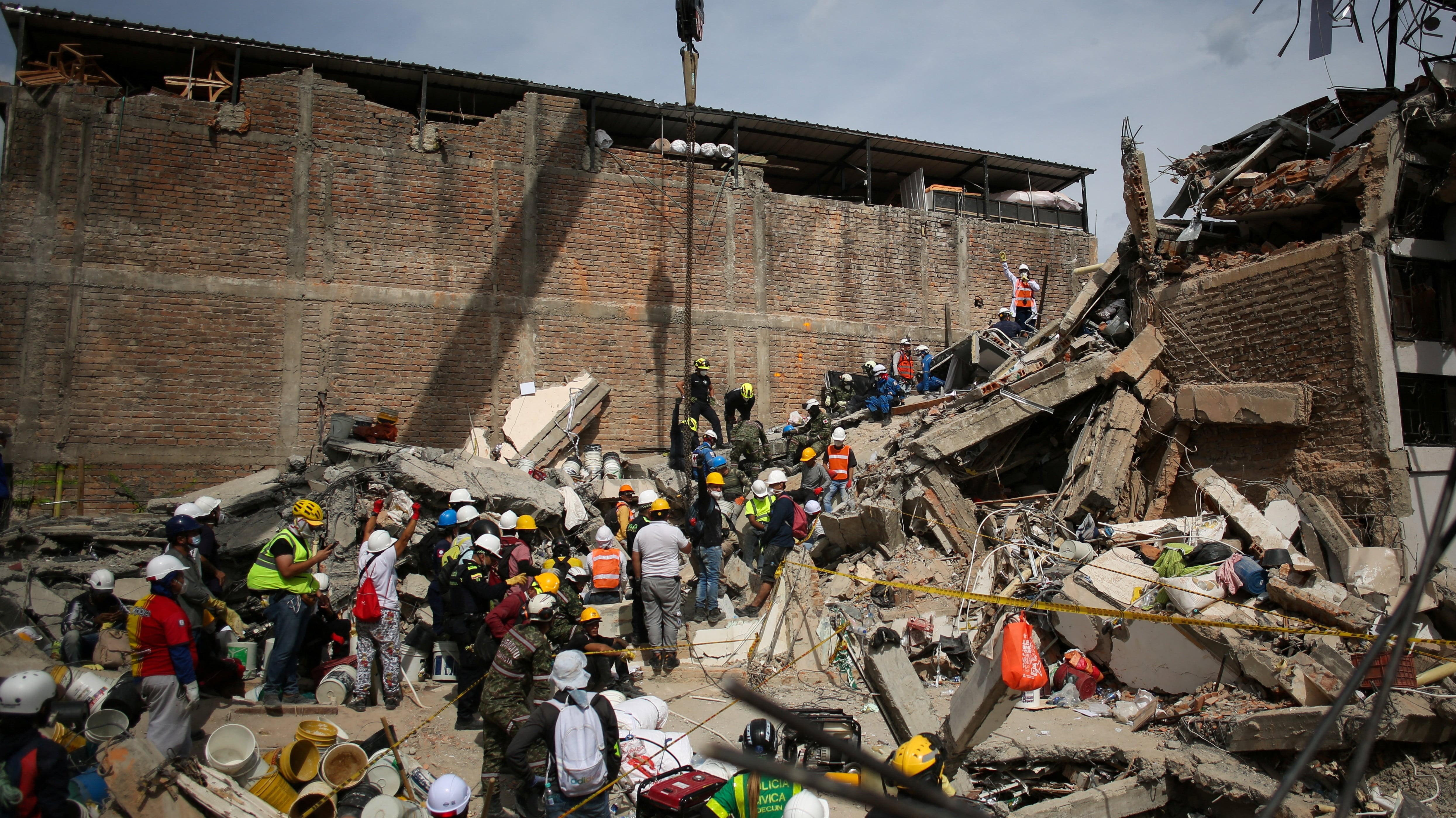 President Sheikh Mohamed directs $10 million in aid to Colombia earthquake relief efforts