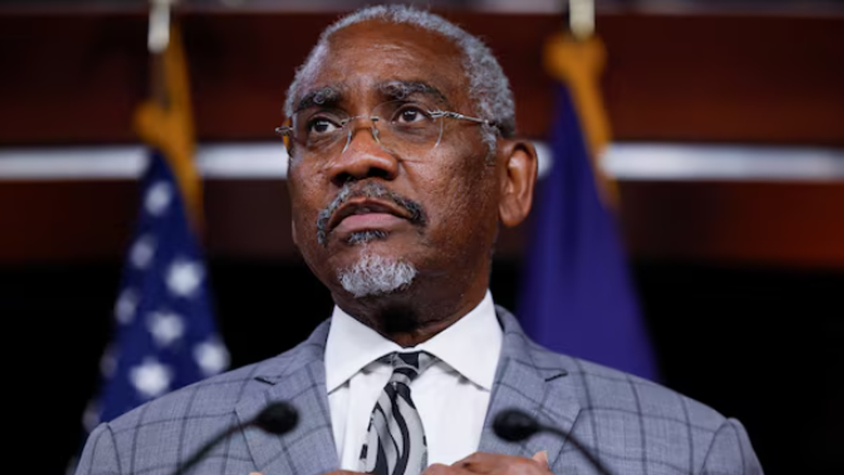 Senior US Democrat opposes $2.8bn bomb sale to Israel