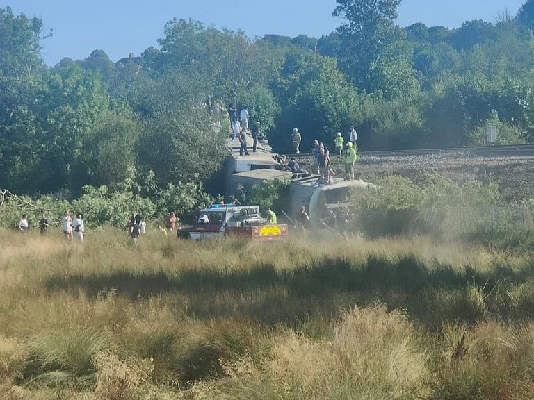 Train derails near Lewes in Southeast England, no serious injuries