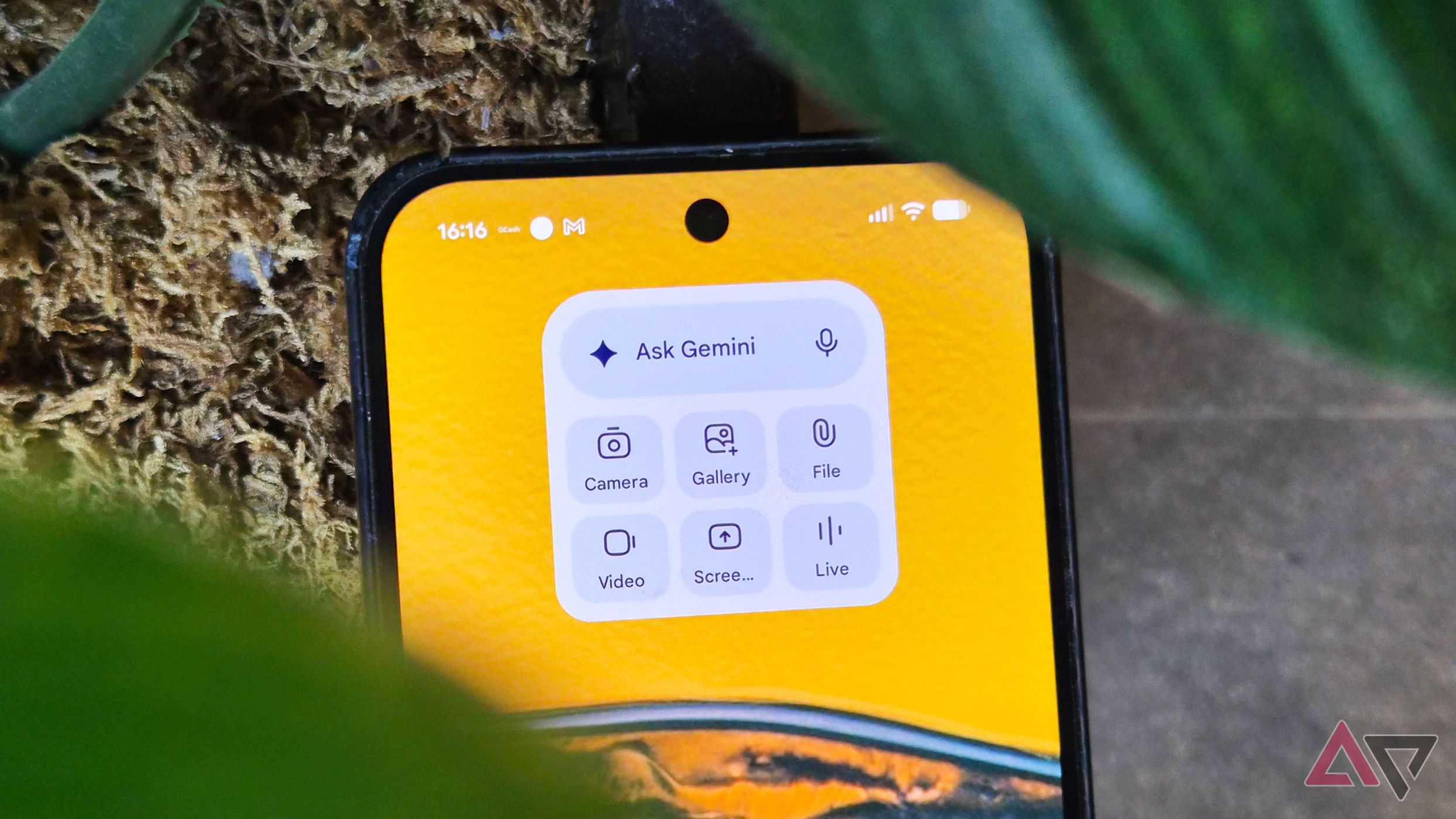 Google Home gets a battery-efficient widget and camera fixes