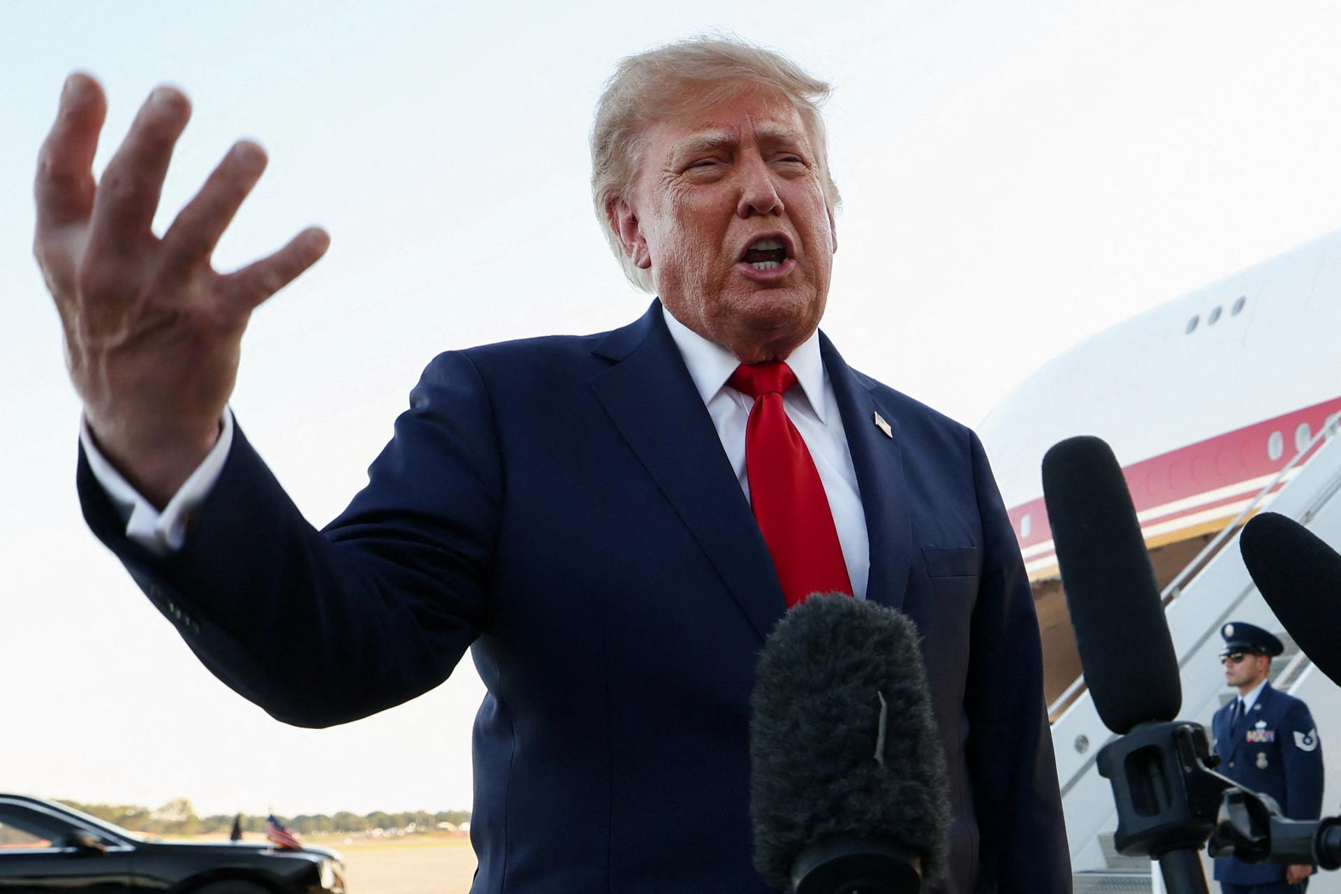 Trump threatens EU over 'hostile' Canada association plan