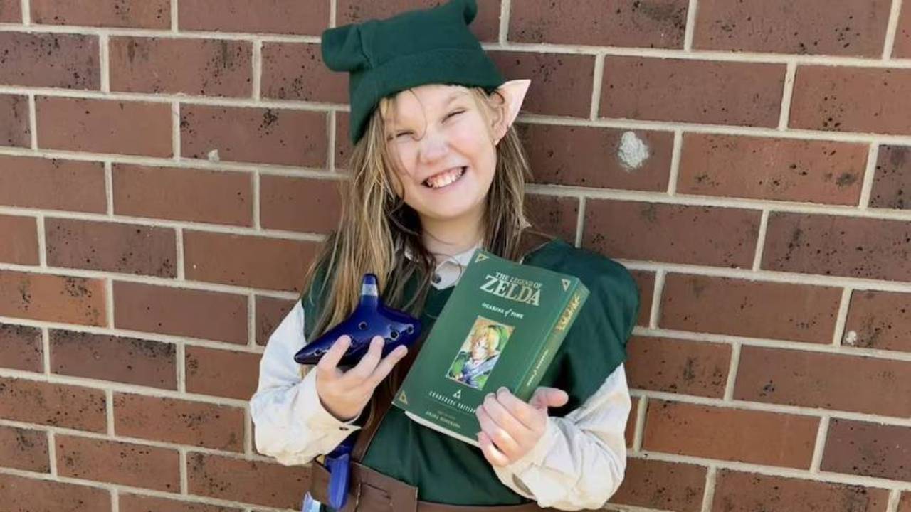 10-year-old saves baby sister from fire, earns bravery award