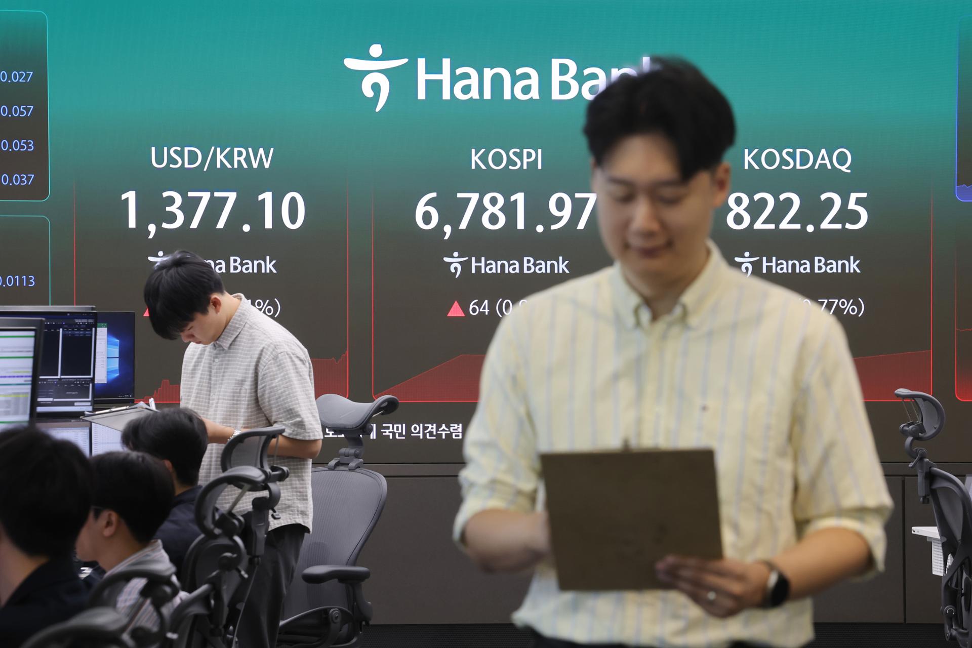 Seoul stocks open higher despite first Fed rate hike in over 3 years