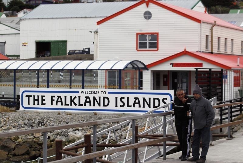 Argentine judge orders suspension of Falklands oil project