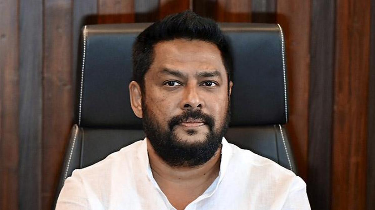 Congress names 10 new faces in Karnataka Cabinet expansion, scam accused is back