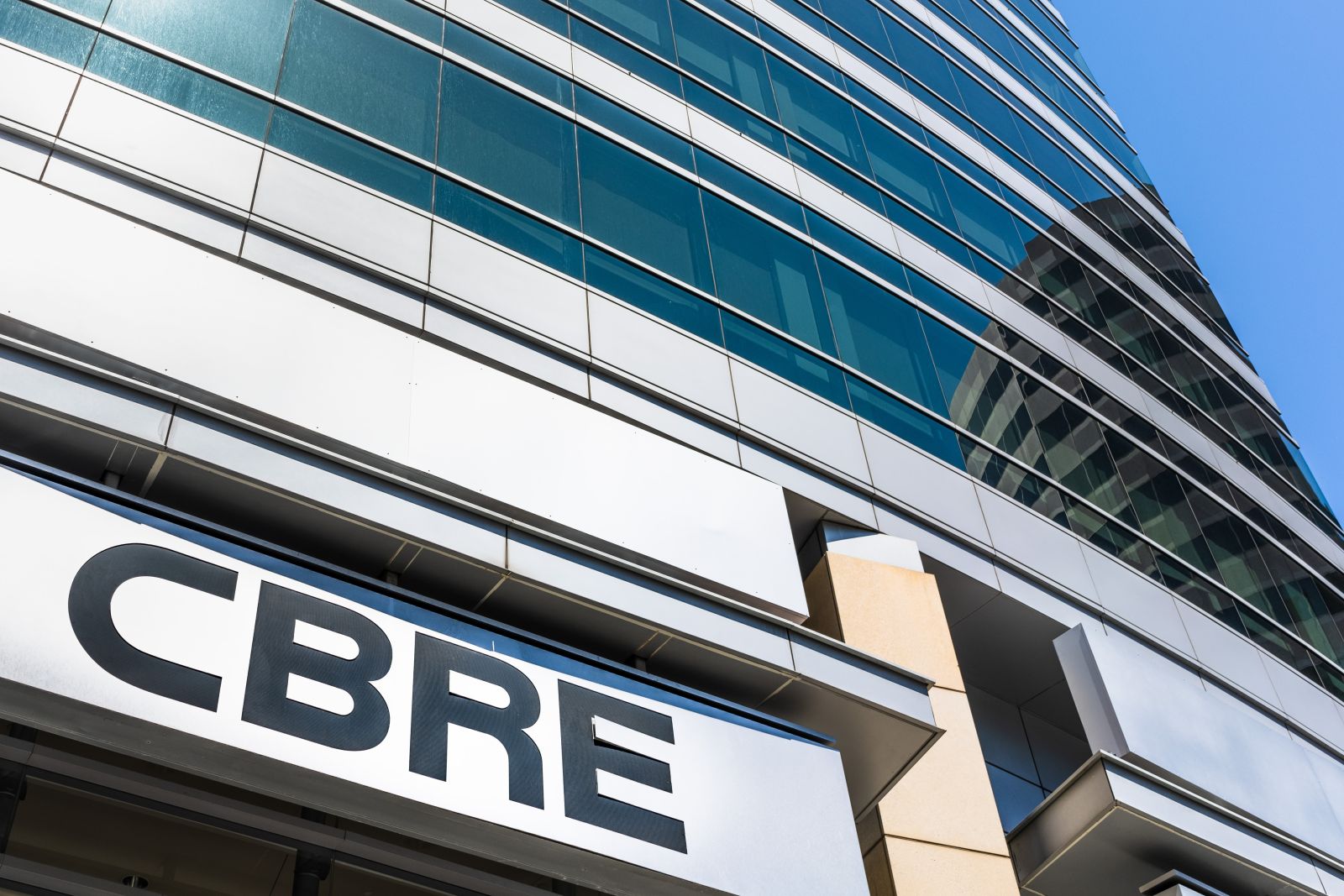 CBRE Group Stock: Is CBRE Underperforming the Real Estate Sector?