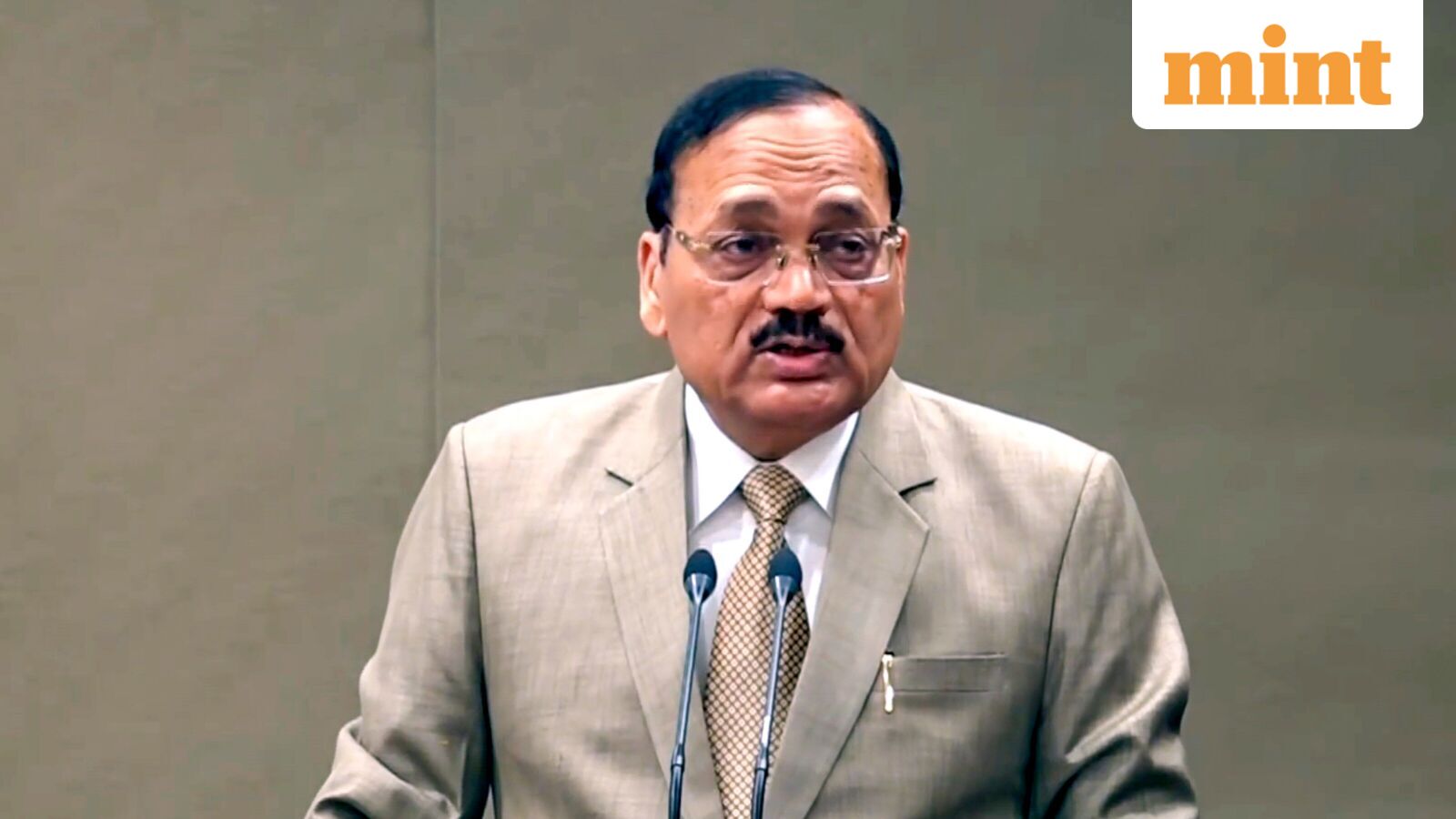 A ban on an entire batch and a U-turn later, Bar Council seeks Nalsar report on anti-CJI campaign