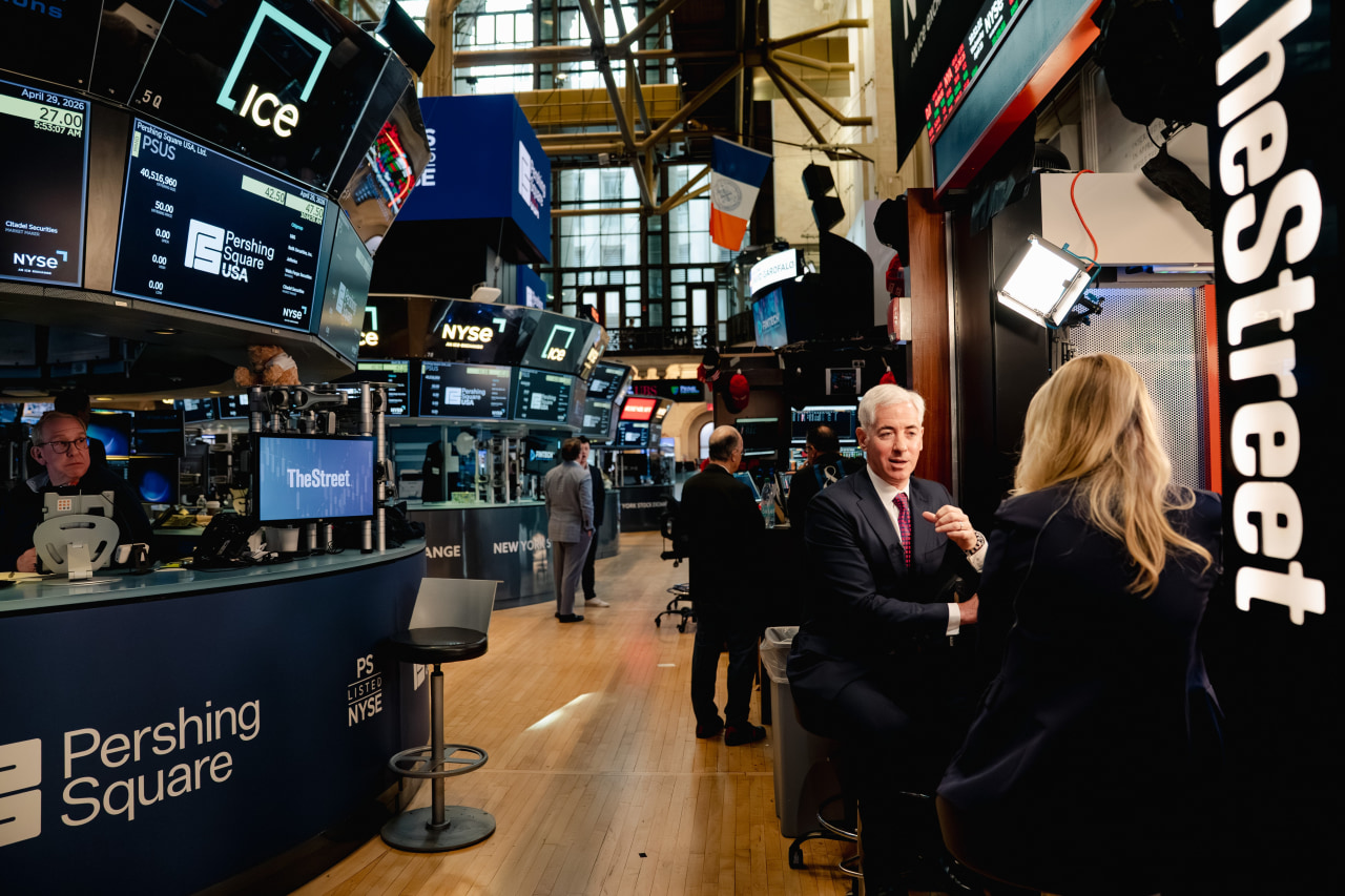 Bill Ackman Calls His New Fund’s Slumping Stock Price ‘Frankly Absurd’