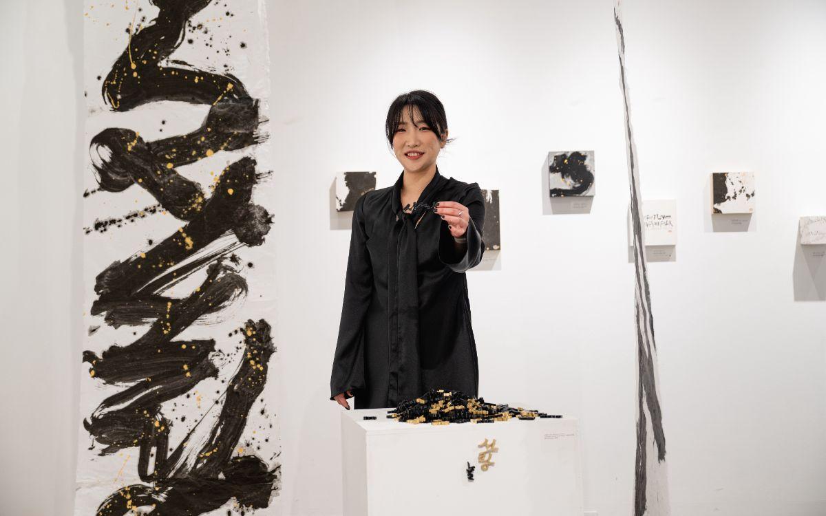 Calligrapher Kim Do-im brings calligraphy meditation to Seoul hotel rooftop