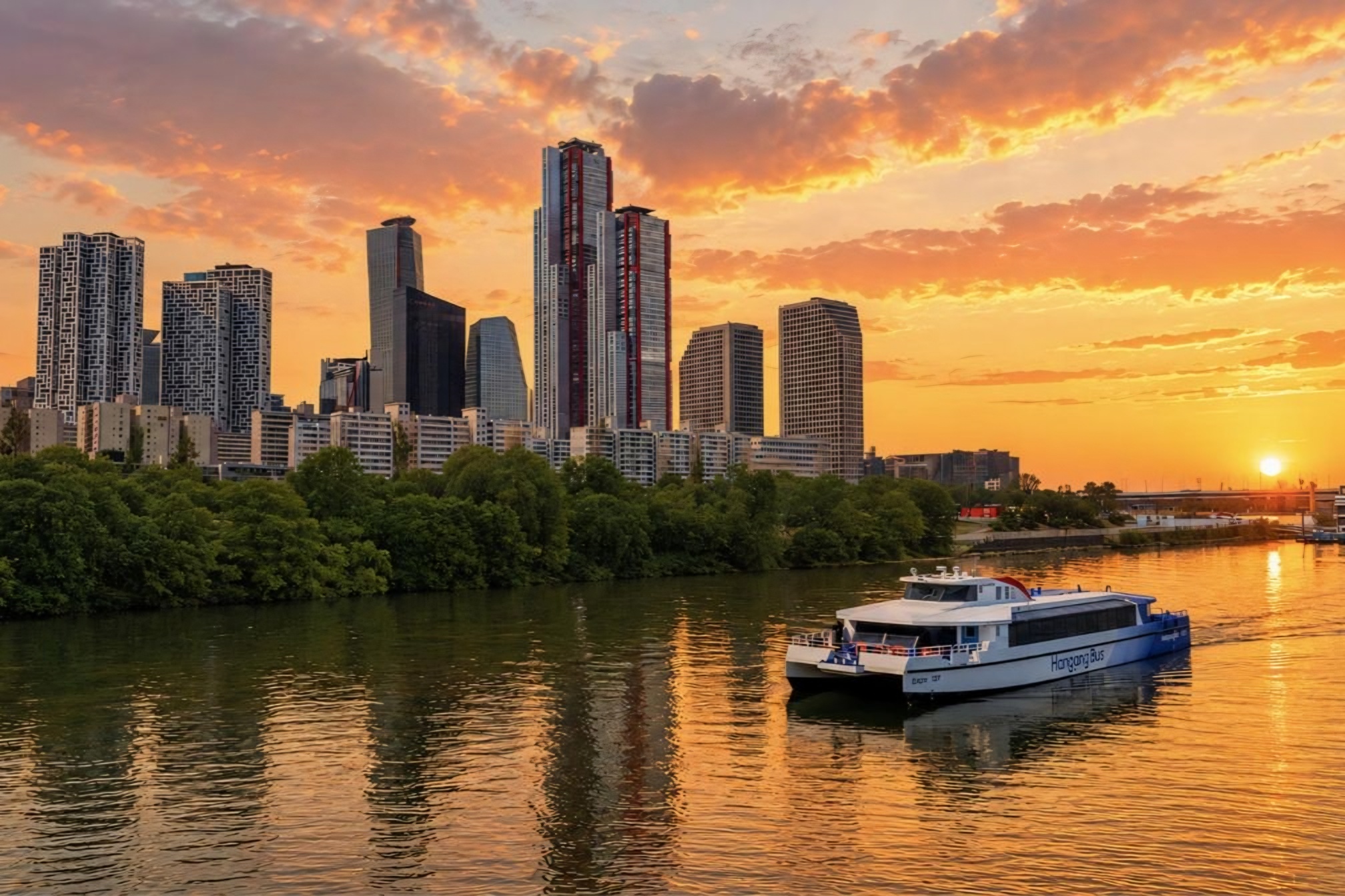 Seoul's commuter ferries mark one year, 600,000 passengers