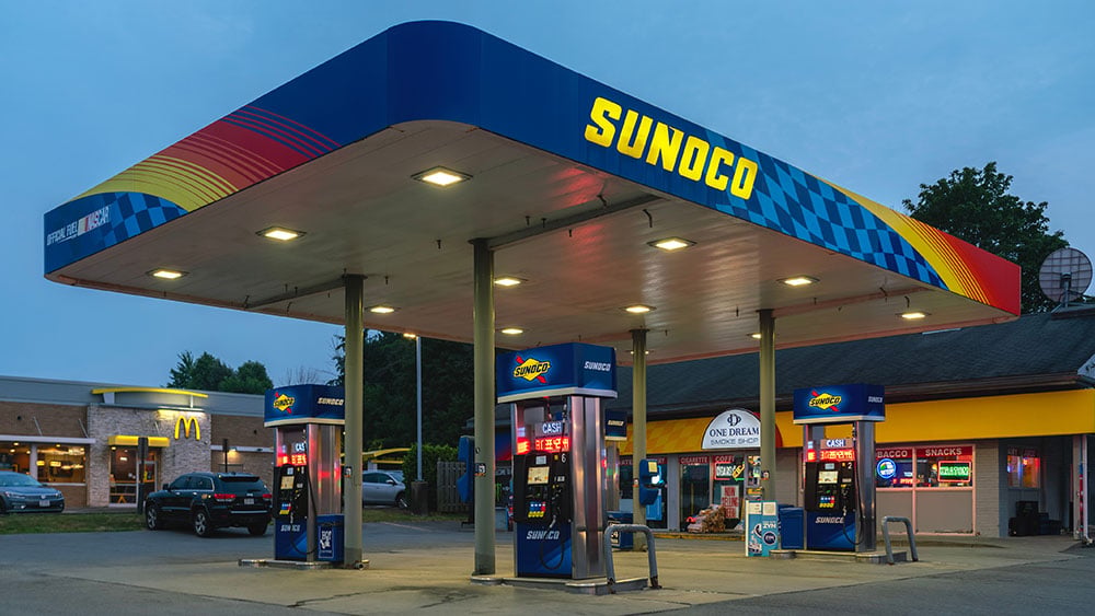 Sunoco Stock Breaks Out; Oil Prices Rise With No Clear End To Hormuz Closure