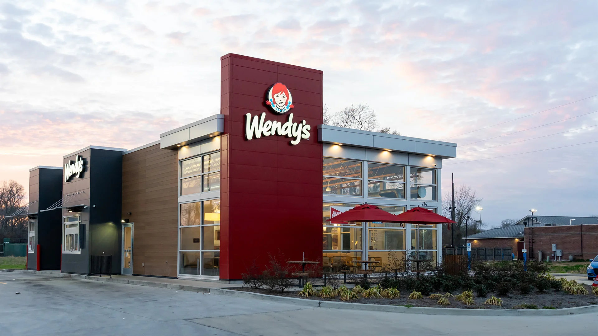 Nelson Peltz’s Bid to Take Wendy’s Private Isn’t a Turnaround Bet. An Analyst Calls It an Exit Strategy