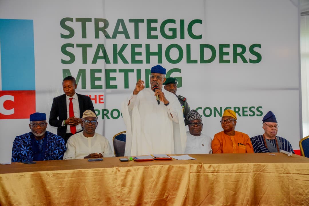 Ogun 2027: Abiodun welcomes OGD, Kashamu allies into APC