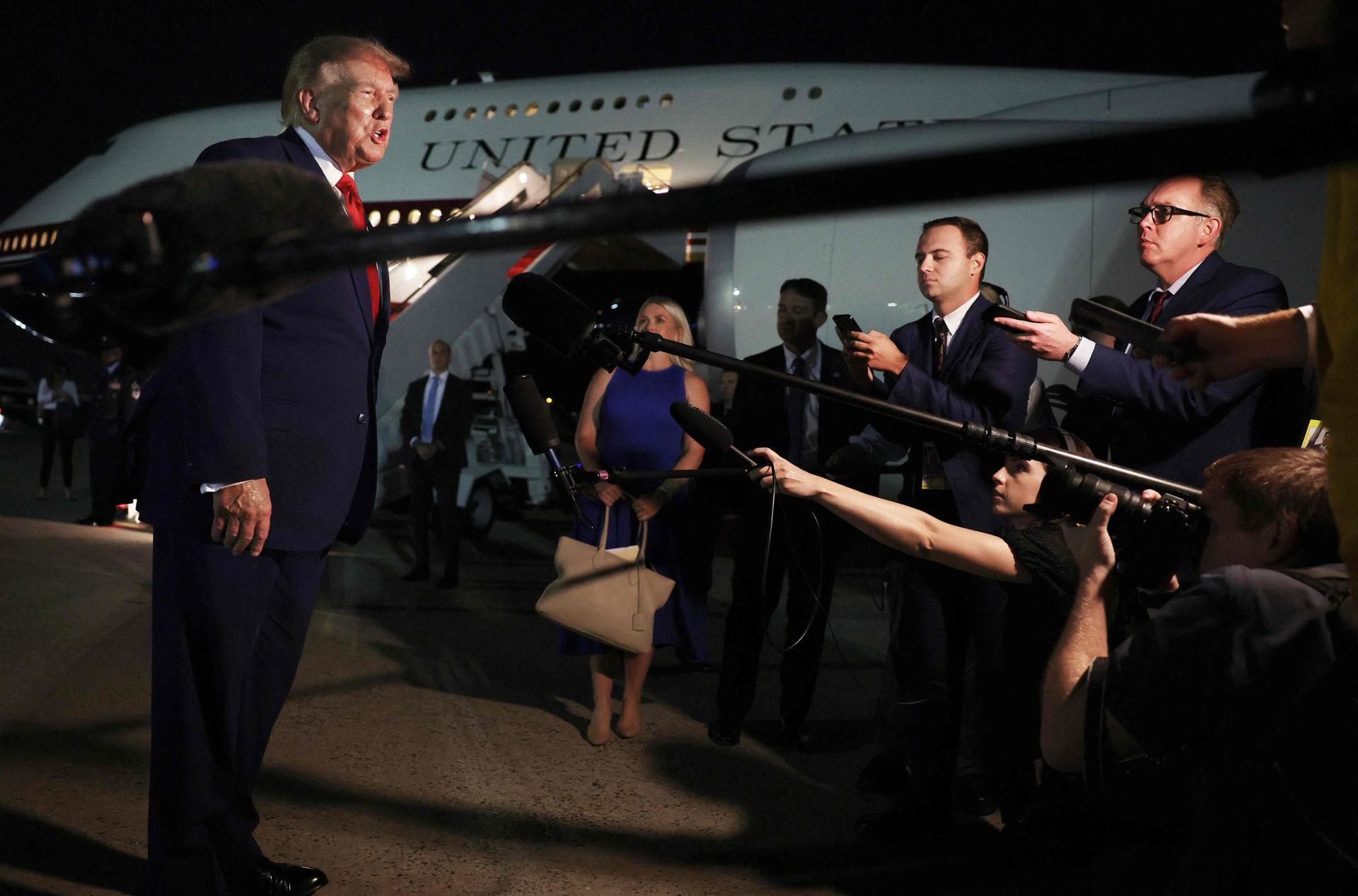 Trump's secret plane switch: What if a Korean president did the same?