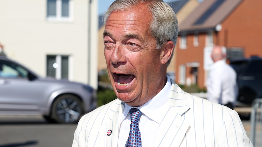 Voting underway in Farage by-election battle with bin-wearing comedian