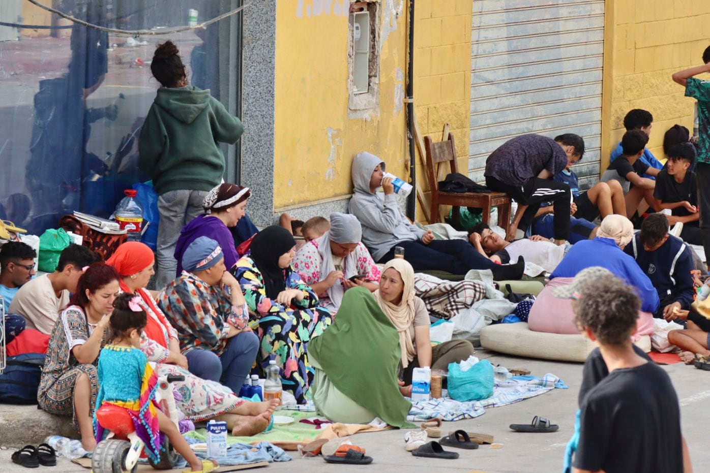 The Government of Ceuta is preparing two large facilities to relocate the 862 migrant minors it is caring for after the crisis.