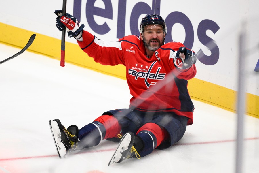 Alexander Ovechkin faces backlash over Putin campaign ad