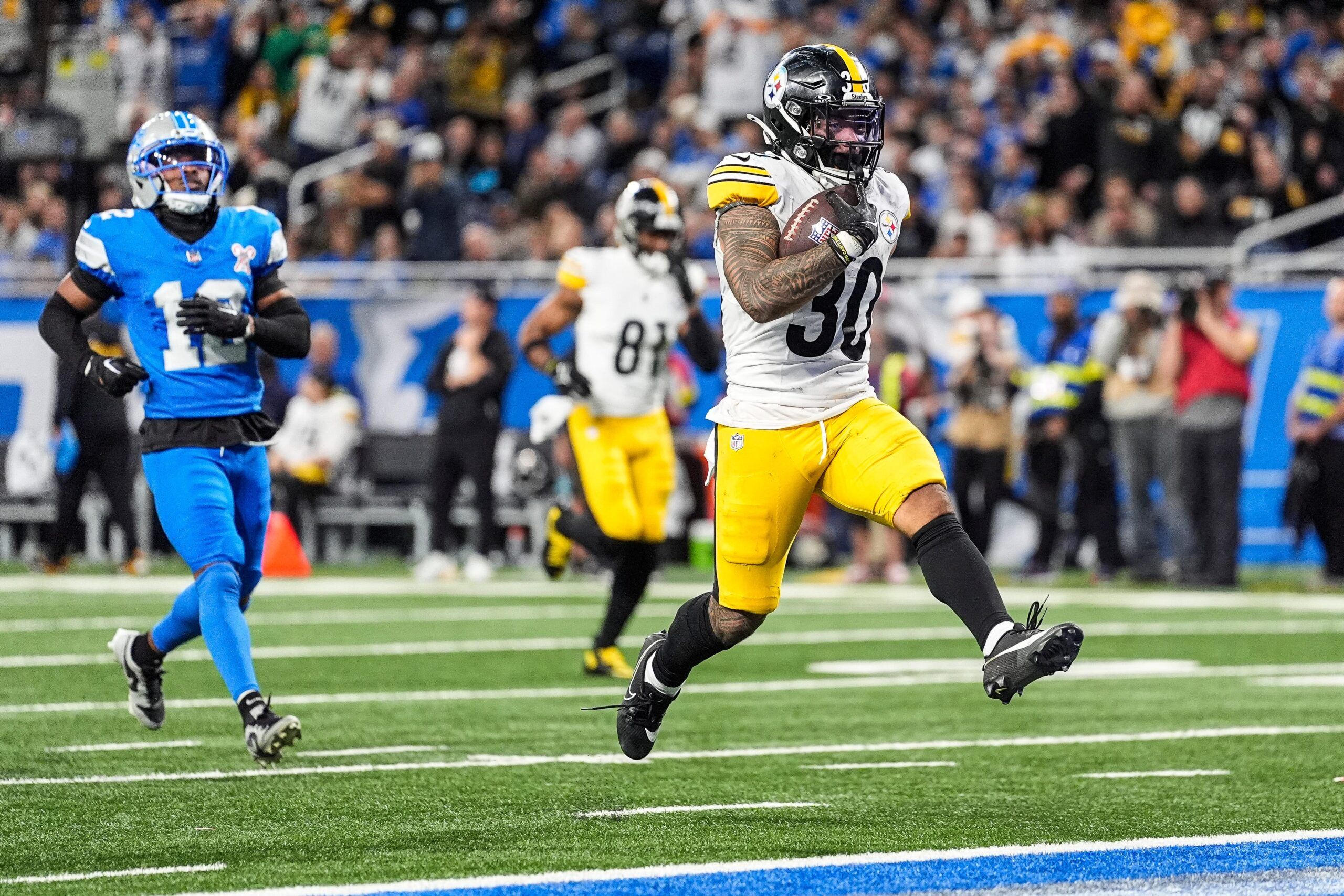 ‘Clean Division of Labor’ – Fantasy Football Analyst Projects Jaylen Warren To Have His Role Reduced in 2026