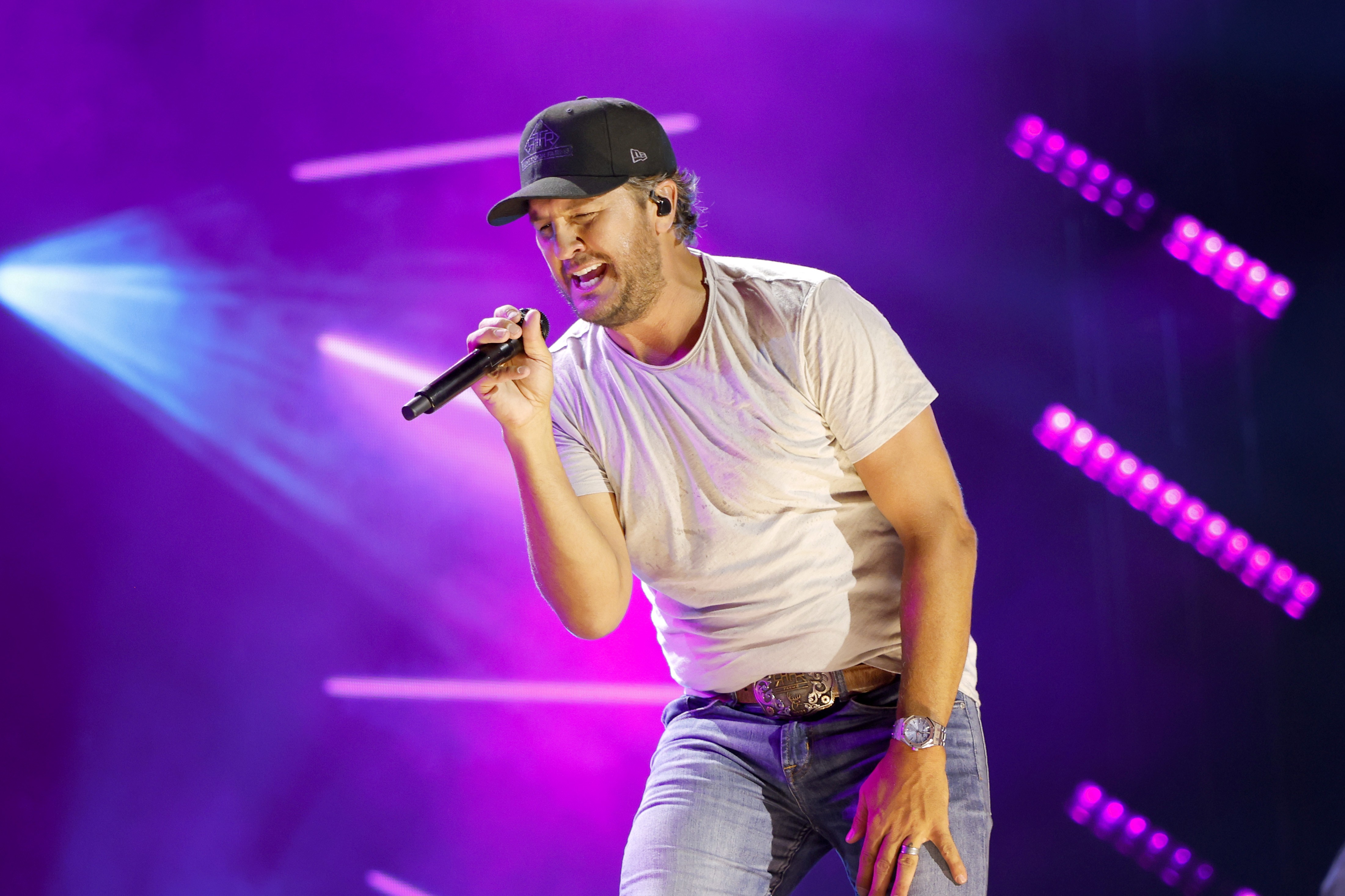 Luke Bryan to Perform Exclusive Concert in Roku City