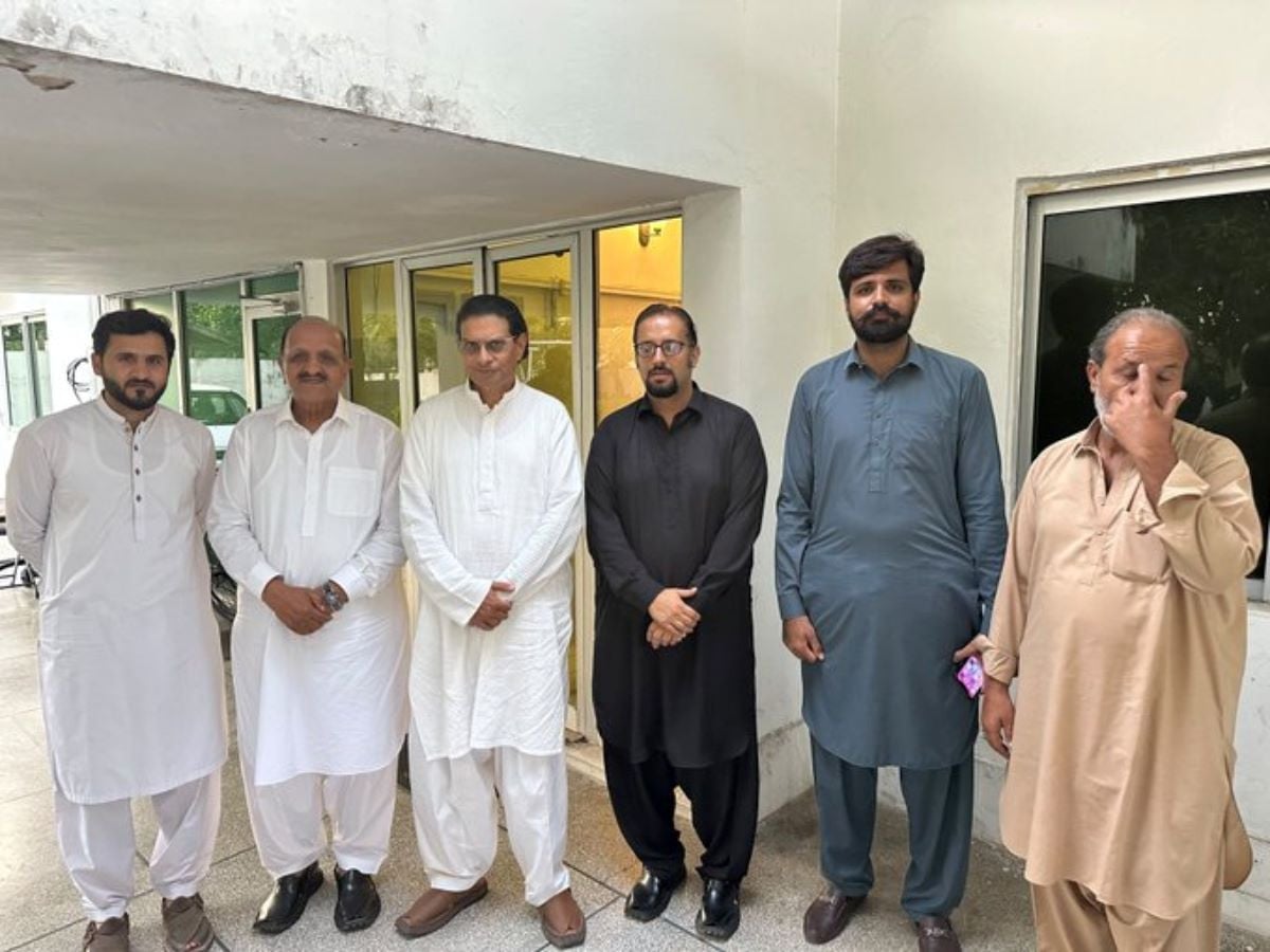PTI's Salman Akram Raja released after 4 fours of police detention