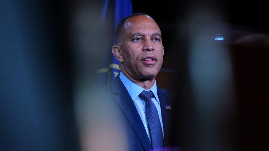 Jeffries punts on possible punishment for Dem defectors