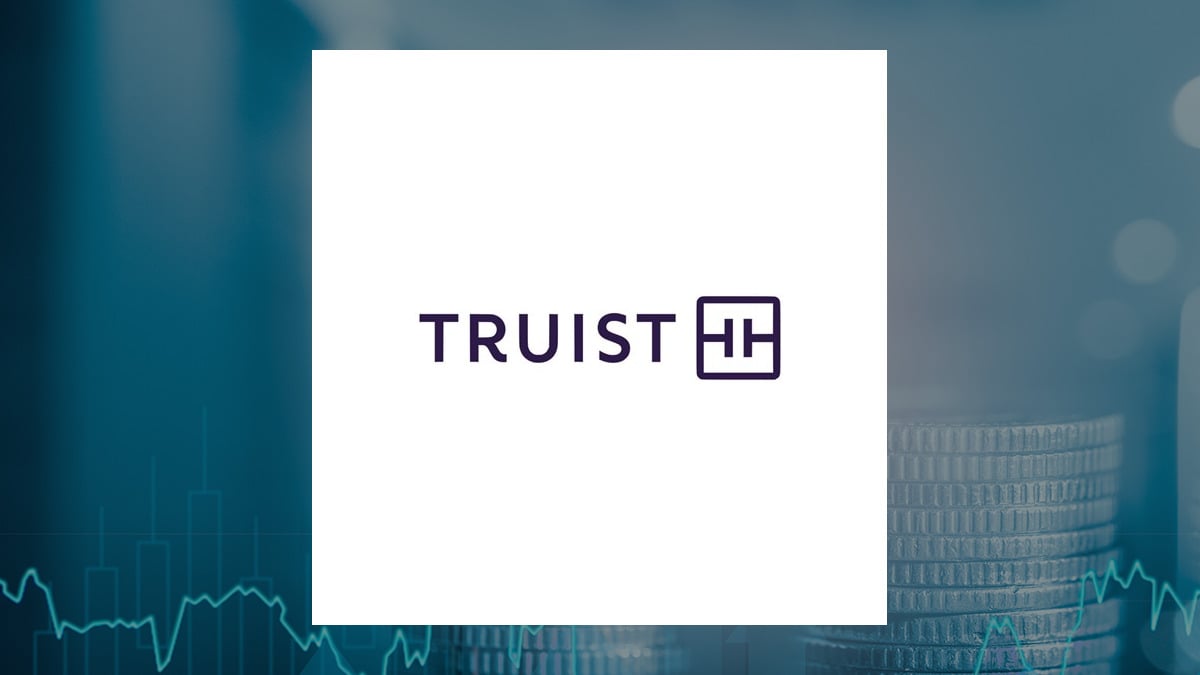 Truist Financial Sells $5.5B Auto Loan Portfolio, Reaffirms Outlook