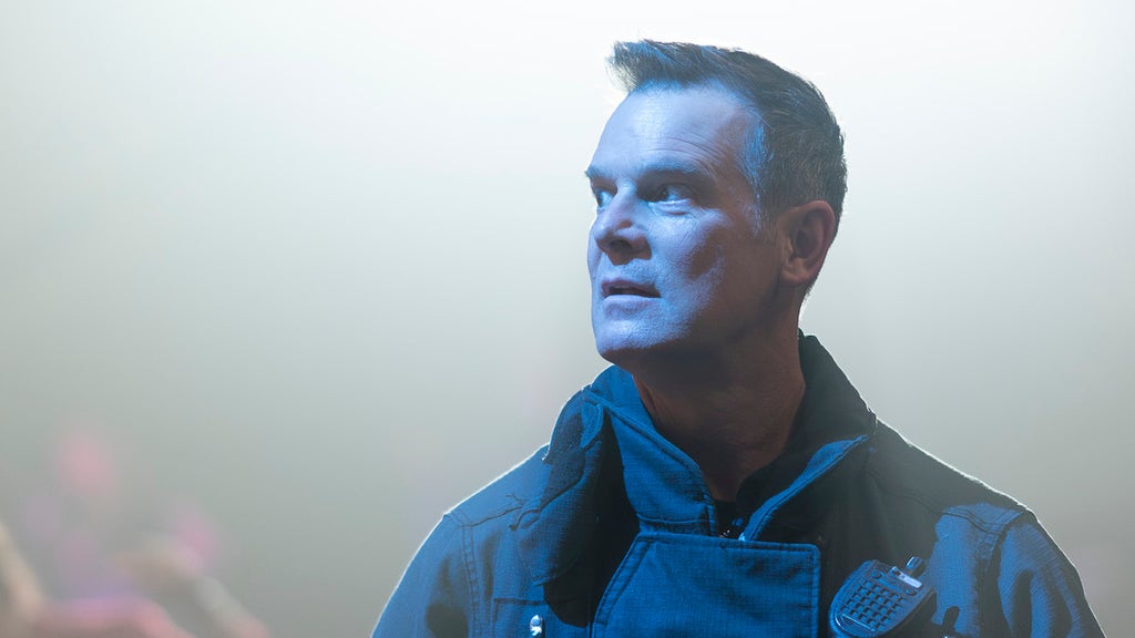 Peter Krause Sounds Off on ‘9-1-1’ Exit and Betting on Broadcast Again With NBC’s ‘Line of Fire’
