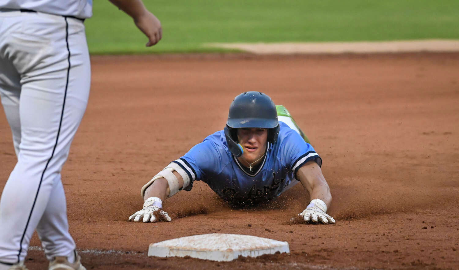 Two Connecticut baseball players, friends since kindergarten, commit to UConn