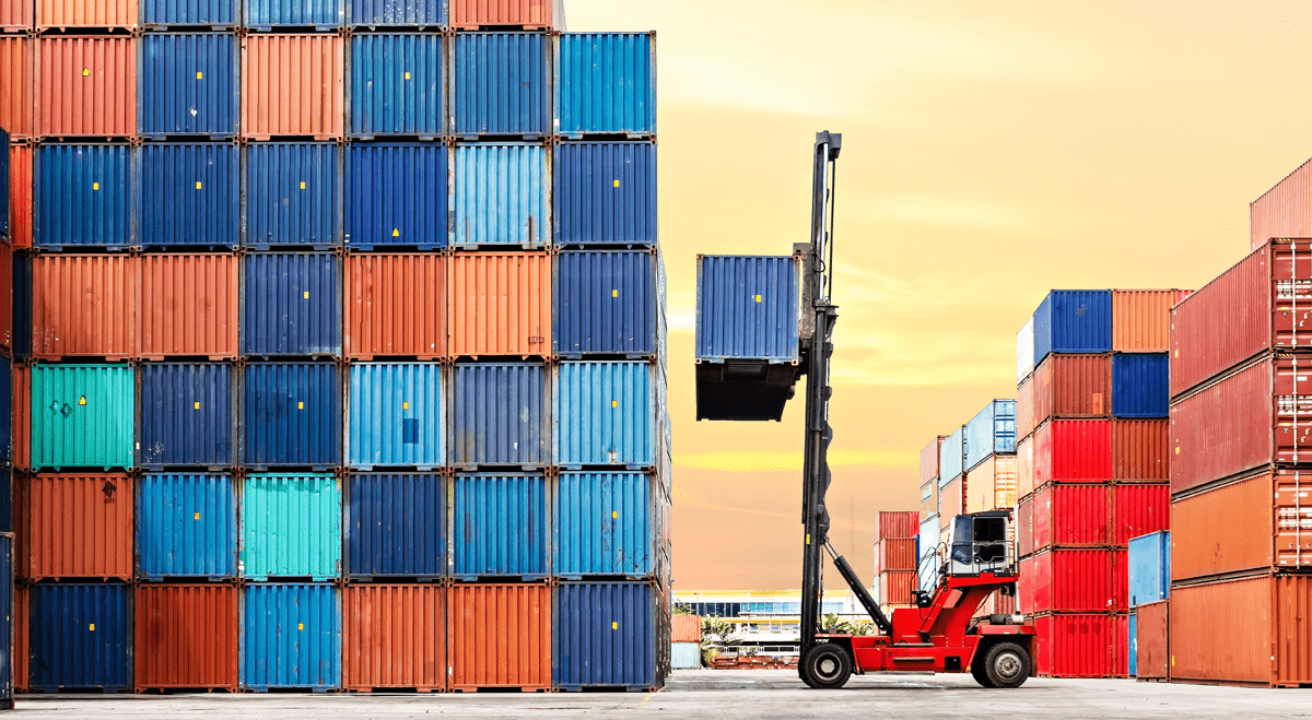 US Import Prices Rise 0.7% in August, Exceeding Expectations