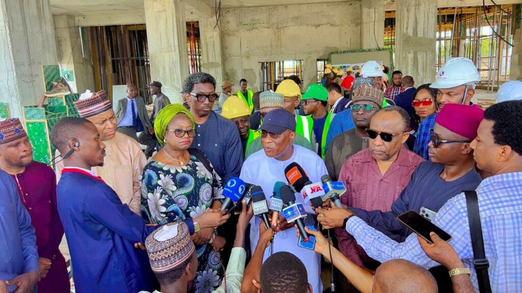 FG set to roll out 10,000 E-vehicles, charging stations across six states