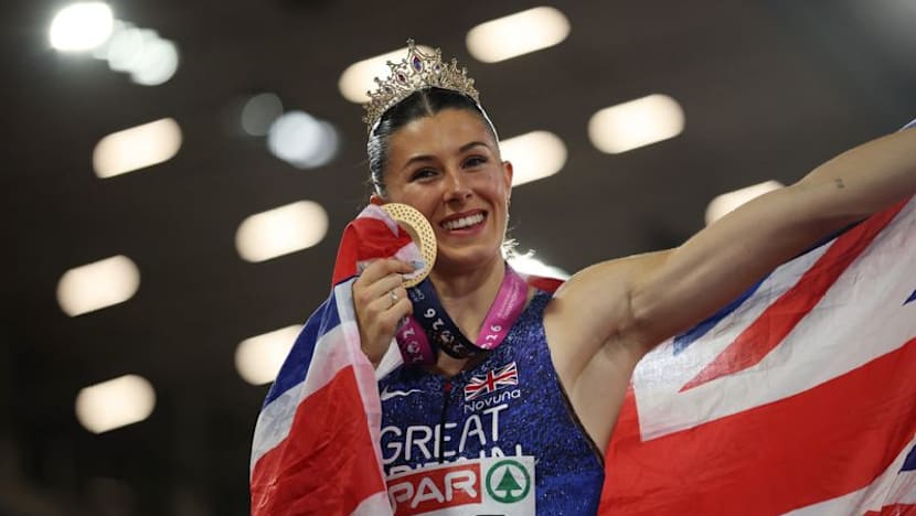 Britain's Hunt completes sprint double with 200m gold at Euro championships