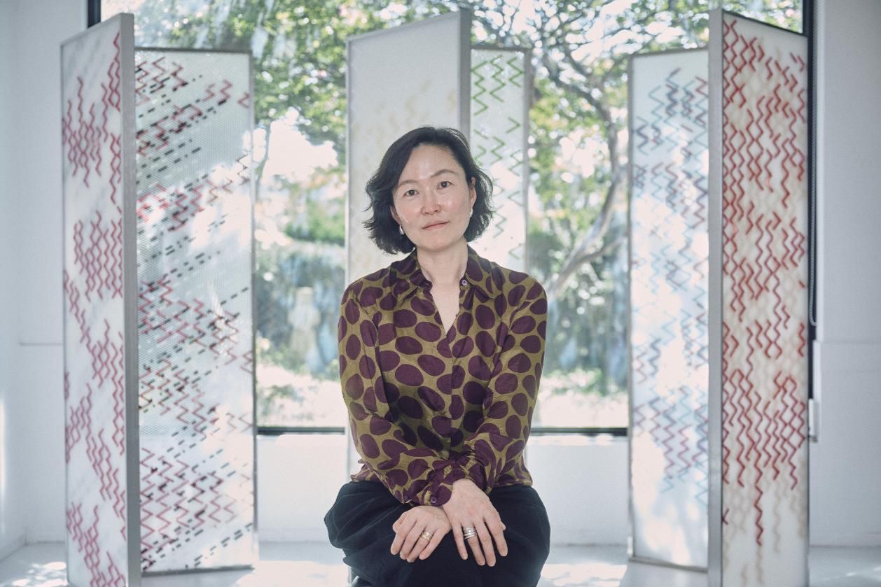 [K-ART FOCUS] For Choi Sung-im, bread ties become golden blanket