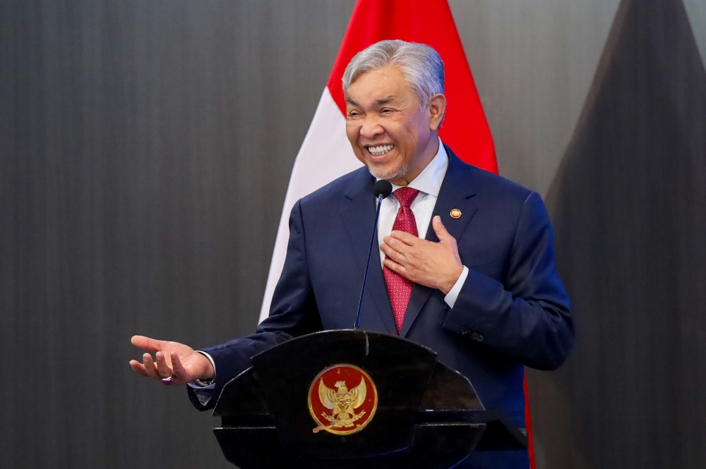 Zahid announces Umno donation drive to pay Najib’s RM50m fine following conditional pardon