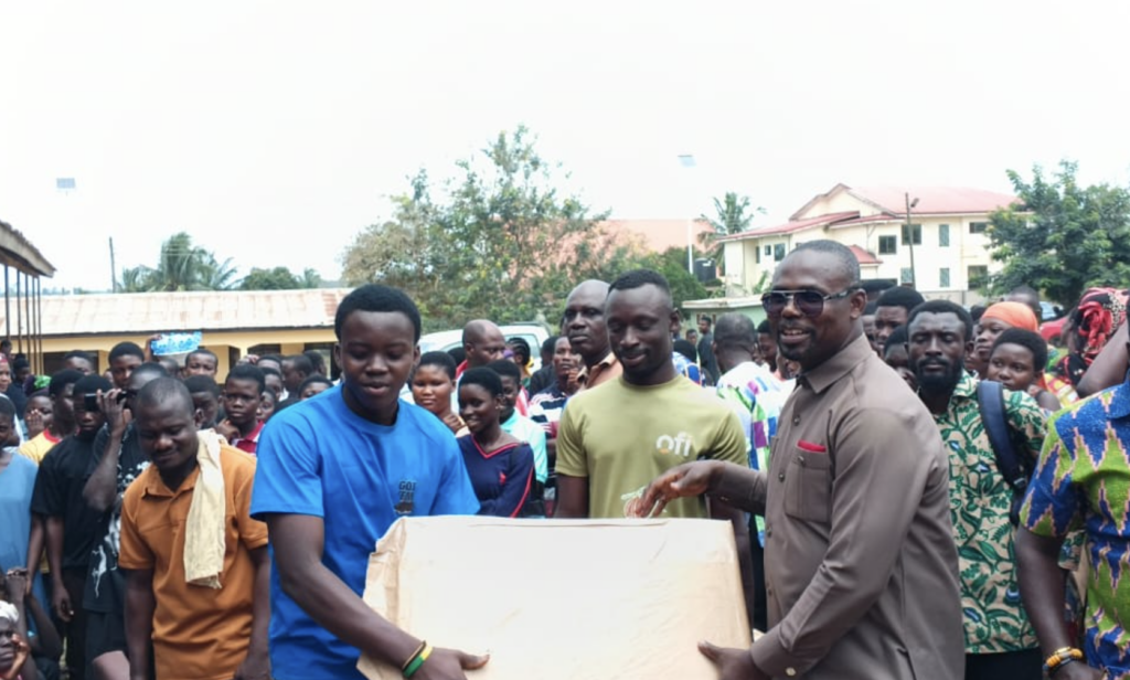 Stay away from negative peer influences – MP warns SHS students