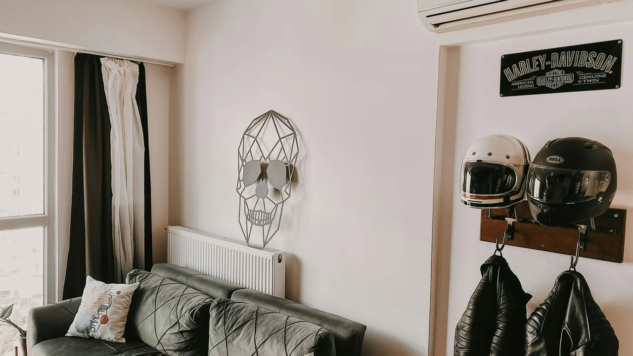 ‘Does keeping an ex’s belongings mean anything?’: SG woman upset over boyfriend keeping ex’s helmet