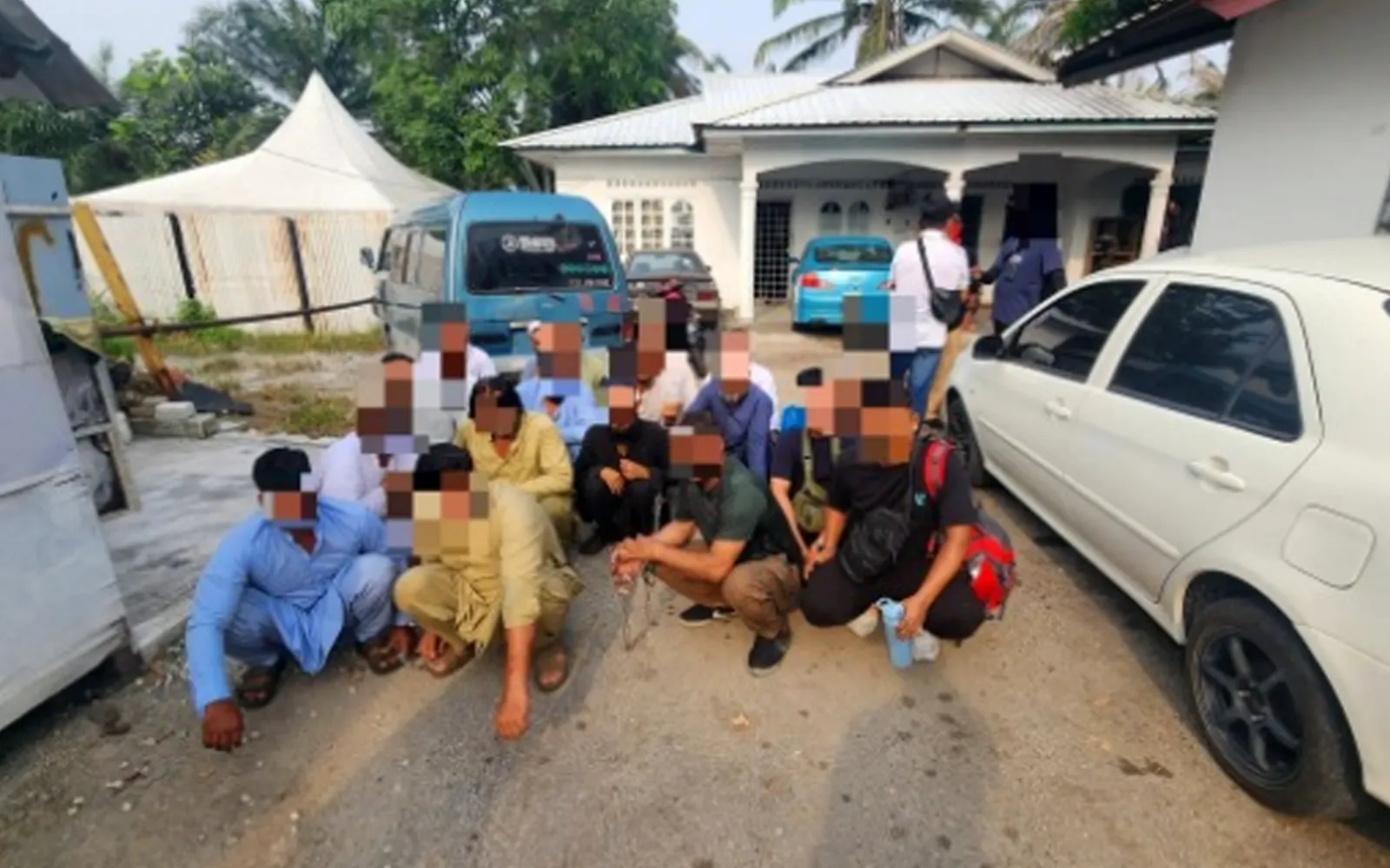 Imigresen tahan 20 warga asing, lumpuh sindiket lerai kenderaan di Klang