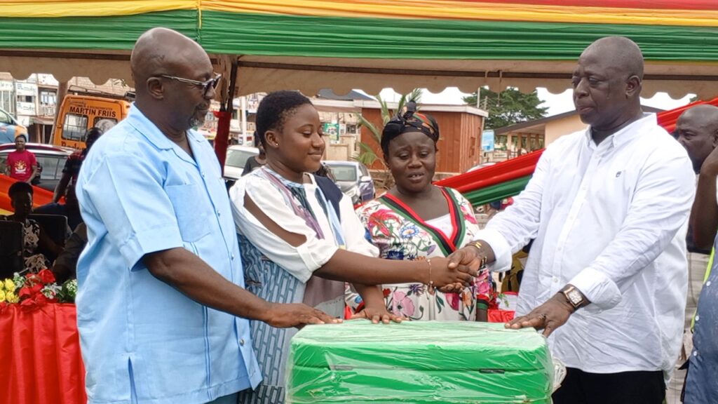 Kwadaso Municipal Assembly supports fresh SHS students with chop boxes, mattresses