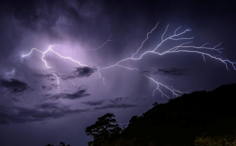 MetMalaysia issues thunderstorm warning for 10 states until 5pm
