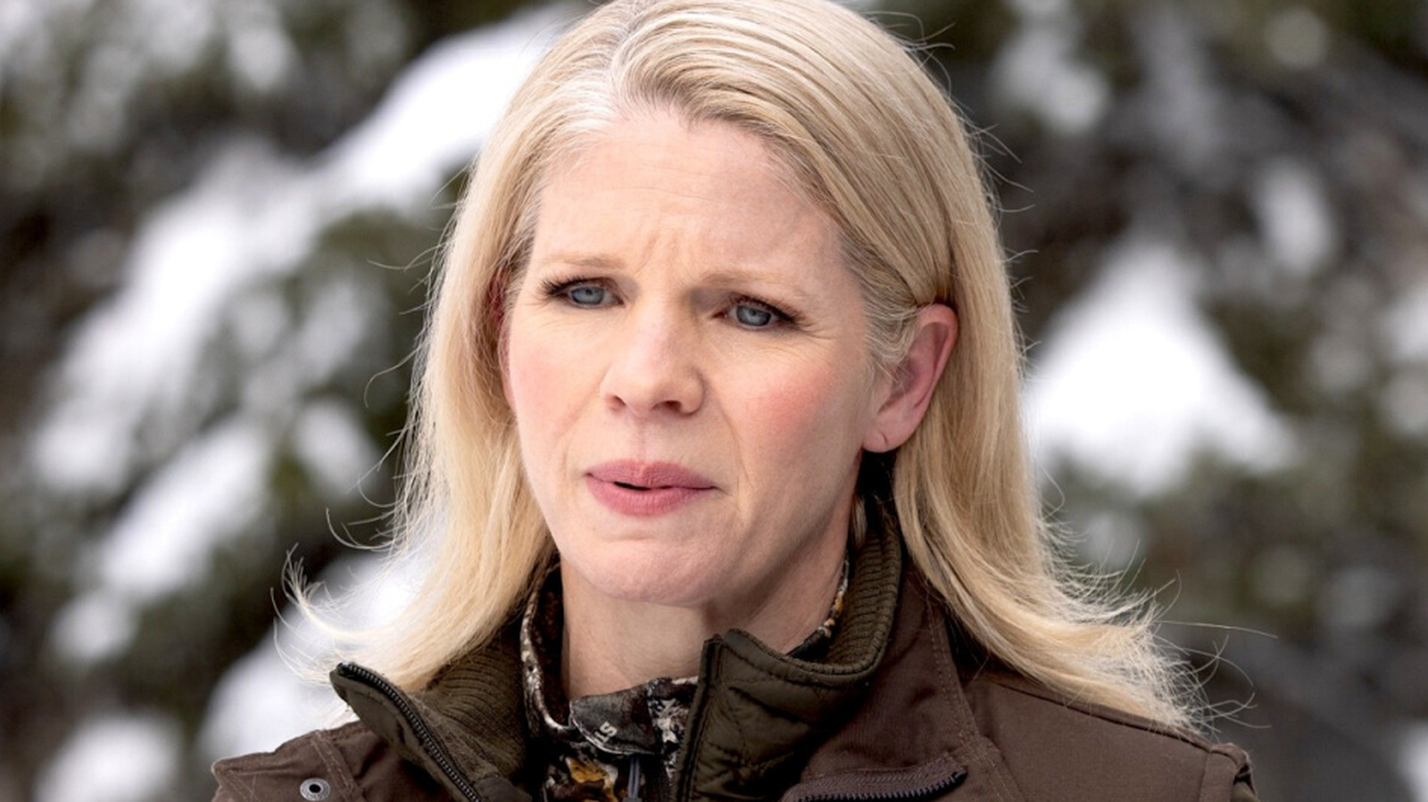 Sheriff Country's Kelli O'Hara Also Stars In A Popular HBO Historical Drama Series