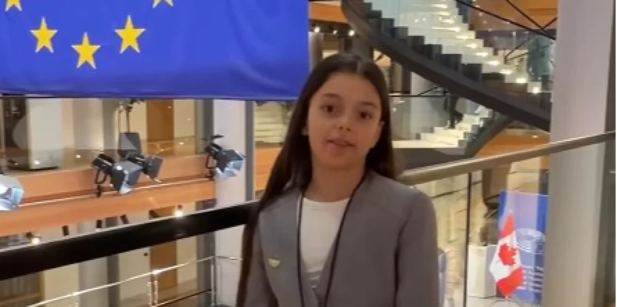 Ukrainian gymnast Sasha Pascal who lost leg in Russian strike honored at European Parliament