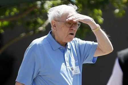 Warren Buffett becomes Berkshire chairman emeritus as Howard Buffett takes chair