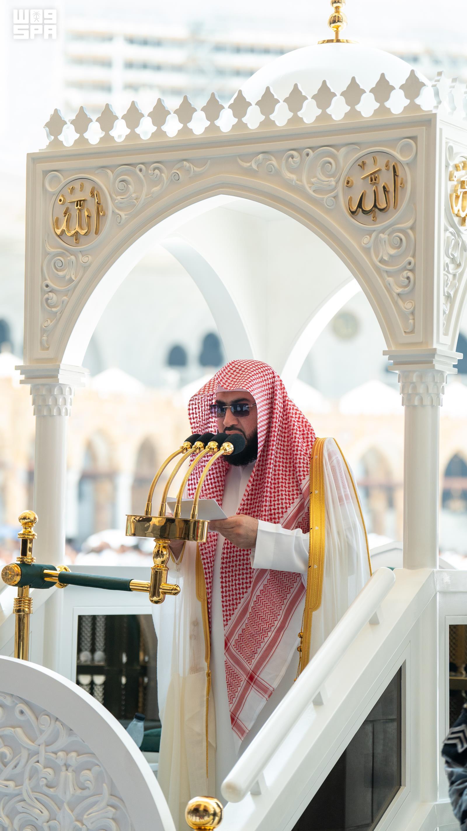 Grand Mosque imam condemns Houthi attacks on Islamic holy sites