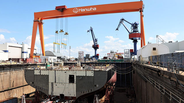 Trump Allows Foreign Shipbuilders to Make up to 2 US Vessels in Home Country