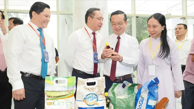 Ho Chi Minh City, Southeast and Mekong Delta regions deepen cooperation