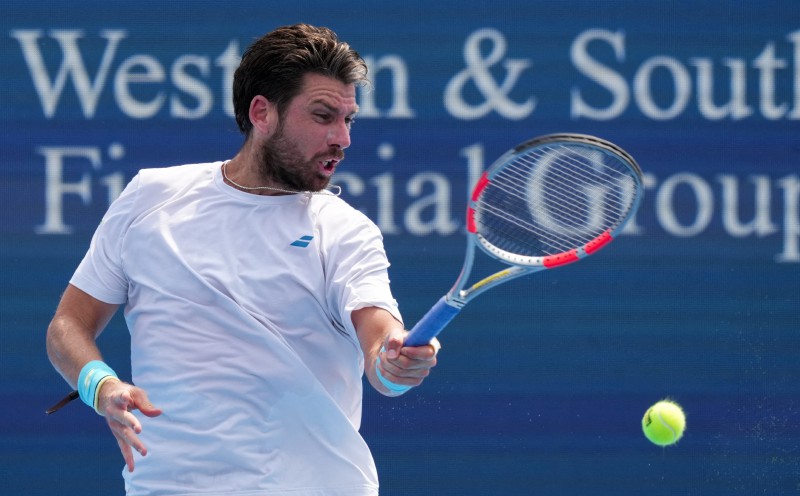 Cameron Norrie advances to daunting Zverev match at rainy Cincinnati
