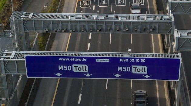 Two teenagers arrested after ramming gardaí in stolen car and driving against traffic on M50