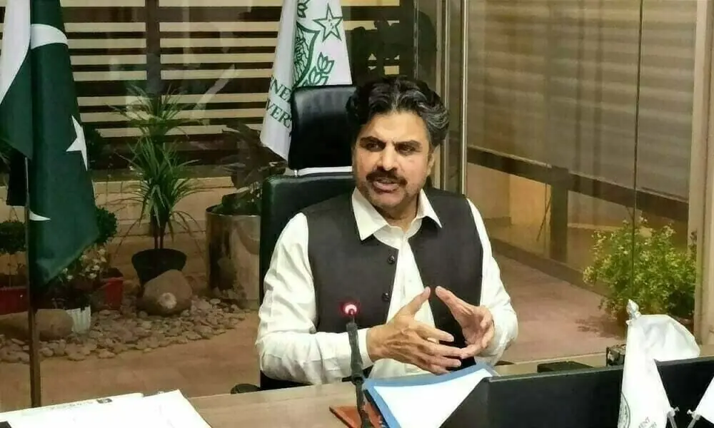 Nasir hands over 35 modern fire tenders to Rescue 1122